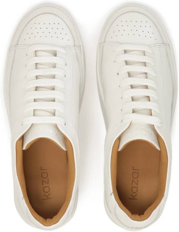 Kazar Witte sneakers met perforatie op de neus White Dames