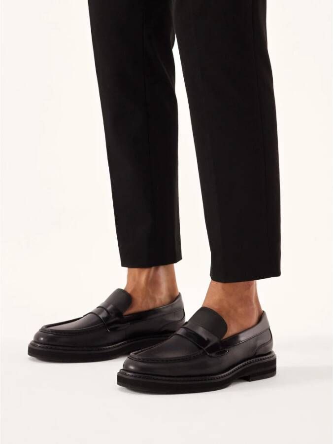 Kazar Zwarte leren loafers voor mannen Black Heren