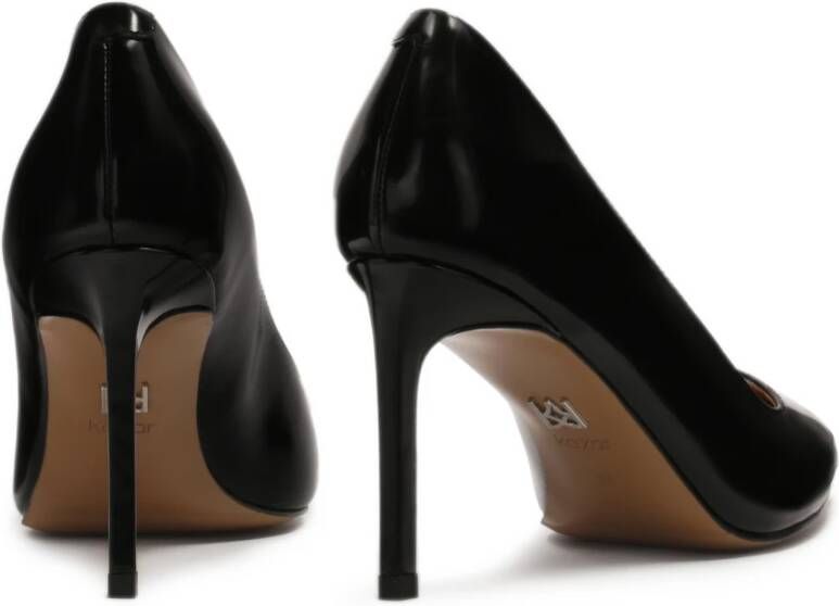 Kazar Zwarte pumps met een mooi uitgesneden bovenkant Black Dames