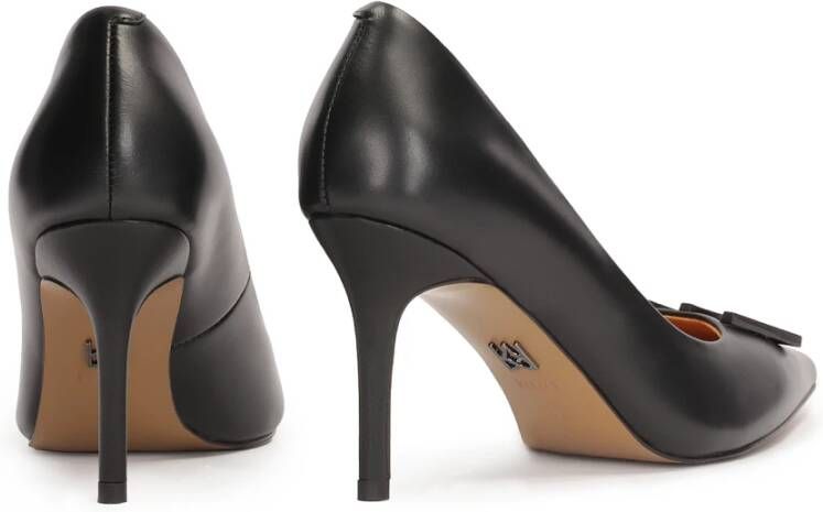 Kazar Zwarte stiletto's met modieuze decoratie op de neus Black Dames