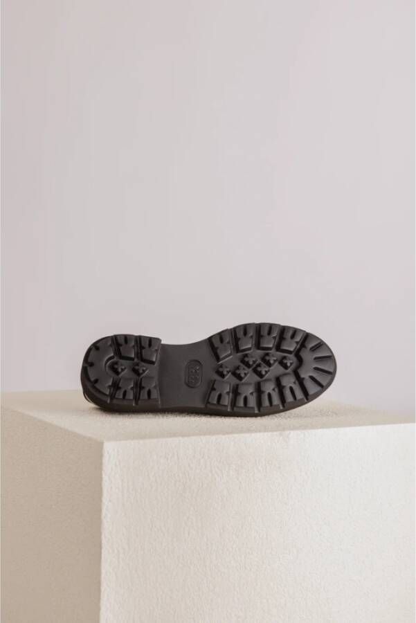 Kennel & Schmenger Klassieke Loafer met Decoratieve Details Black Dames