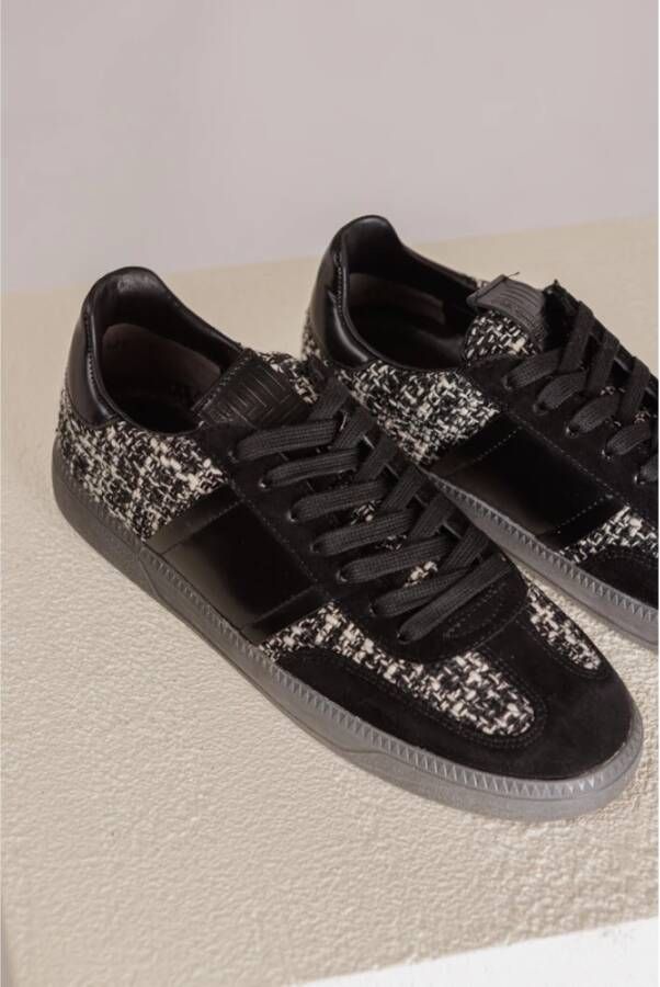 Kennel & Schmenger Zwarte Sneaker met Suède Details Black Dames