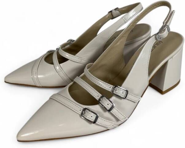 Laura Bellariva Slingback pumps met gespen en kitten hak Beige Dames