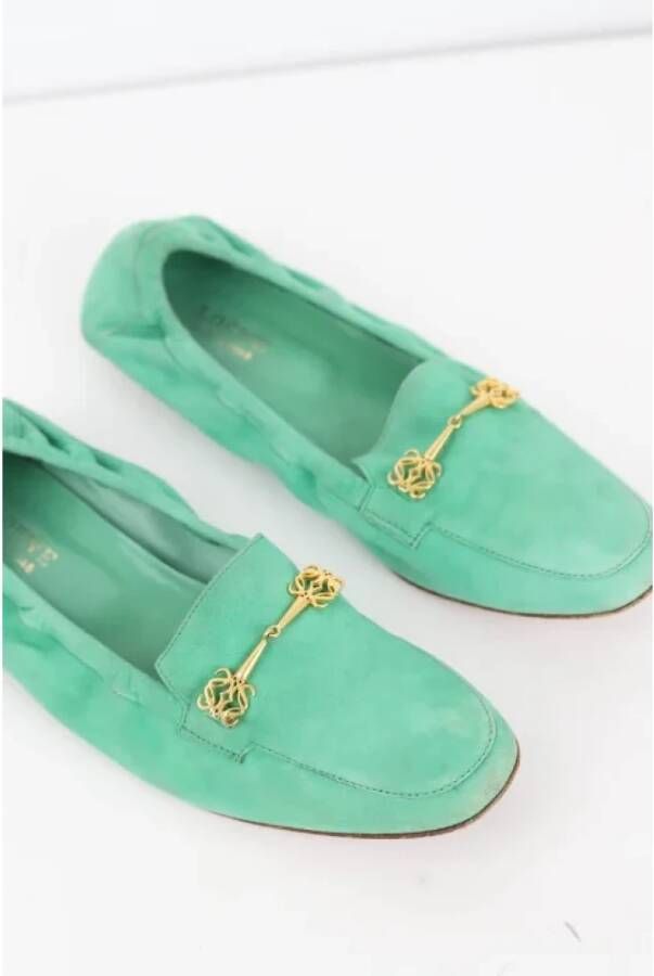 Loewe Pre-owned Leather flats Green Dames