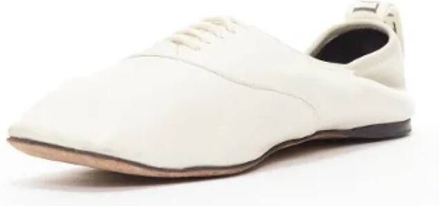 Loewe Pre-owned Leather flats White Dames