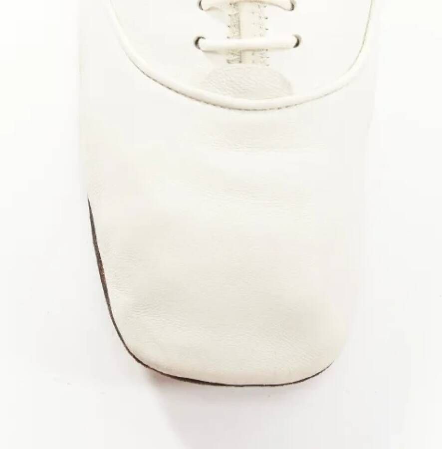 Loewe Pre-owned Leather flats White Dames