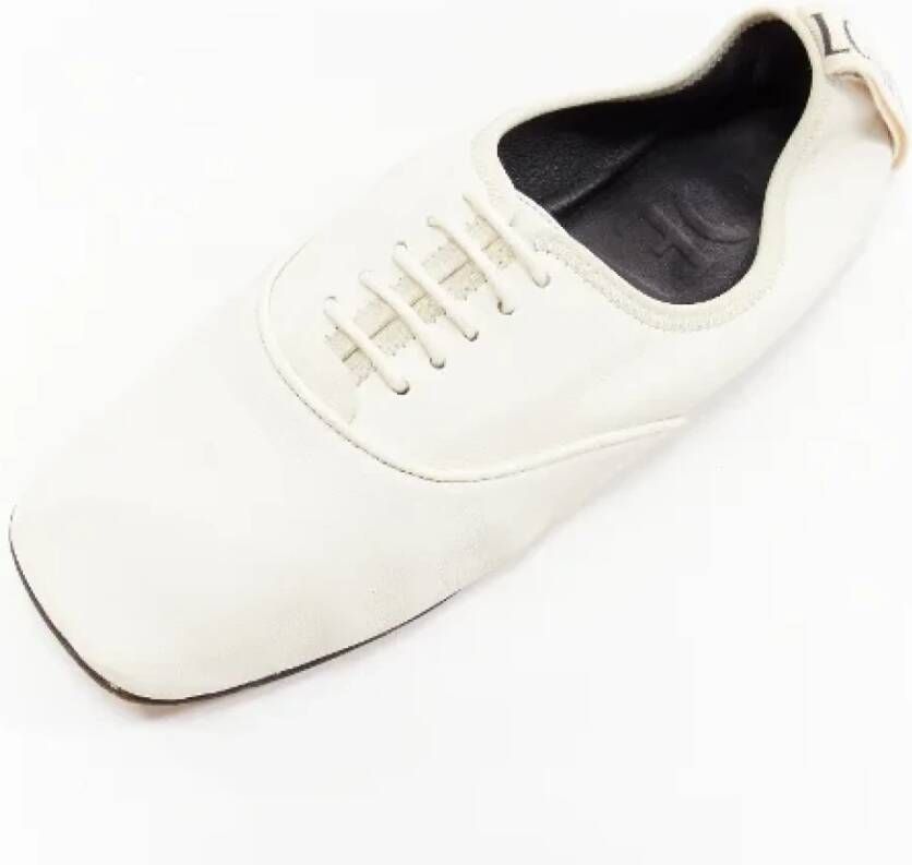 Loewe Pre-owned Leather flats White Dames