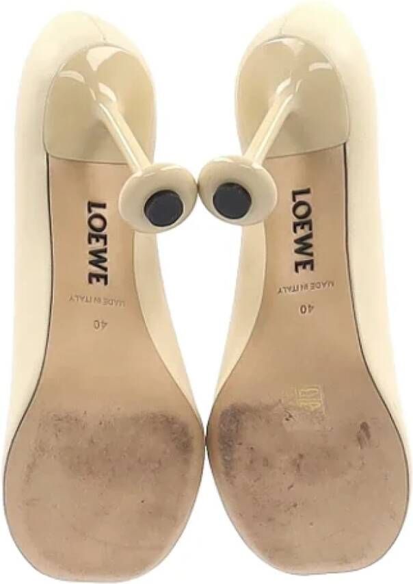 Loewe Pre-owned Leather heels Beige Dames