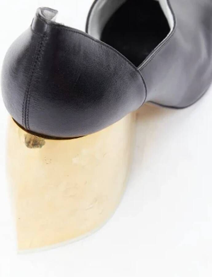 Loewe Pre-owned Leather heels Black Dames