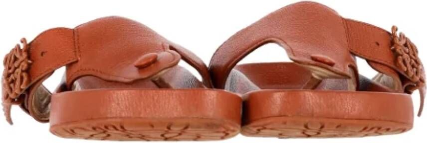 Loewe Pre-owned Leather sandals Brown Dames