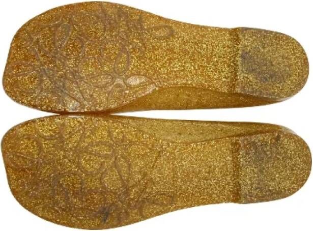 Loewe Pre-owned Plastic flats Yellow Dames