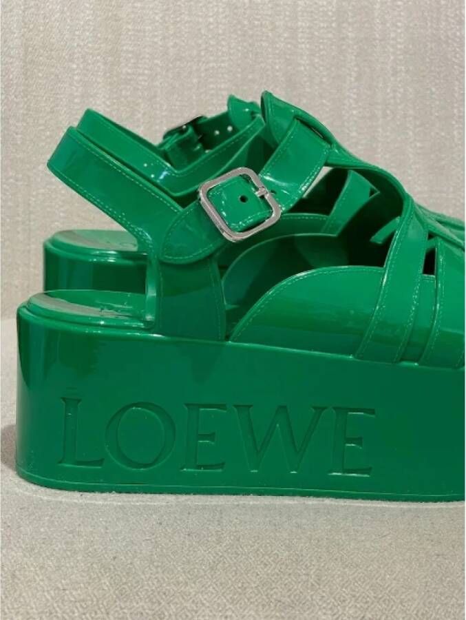 Loewe Pre-owned Plastic sandals Green Dames