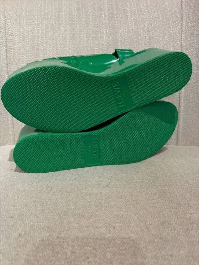 Loewe Pre-owned Plastic sandals Green Dames