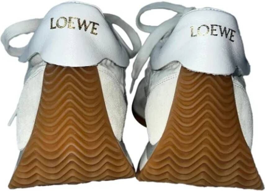 Loewe Pre-owned Polyester sneakers White Dames