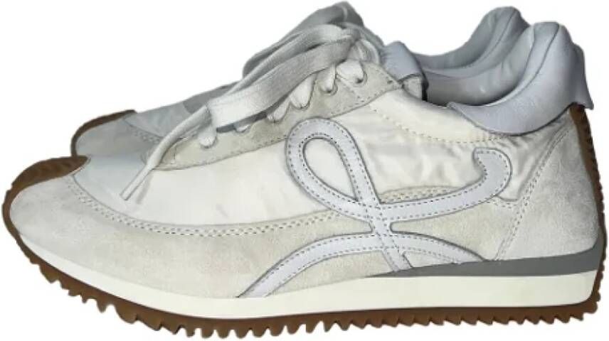 Loewe Pre-owned Polyester sneakers White Dames