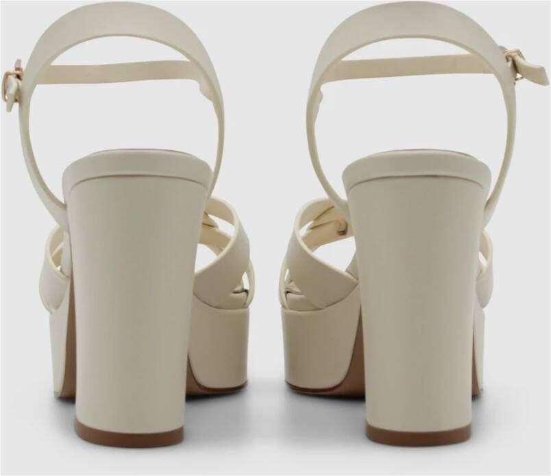 Lola Cruz Witte leren sandalen met brede hak White Dames