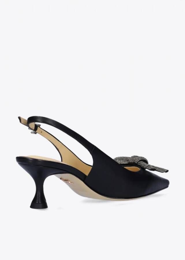 Lola Cruz Zwarte Chanel Sandalen met Juweelstrik Black Dames