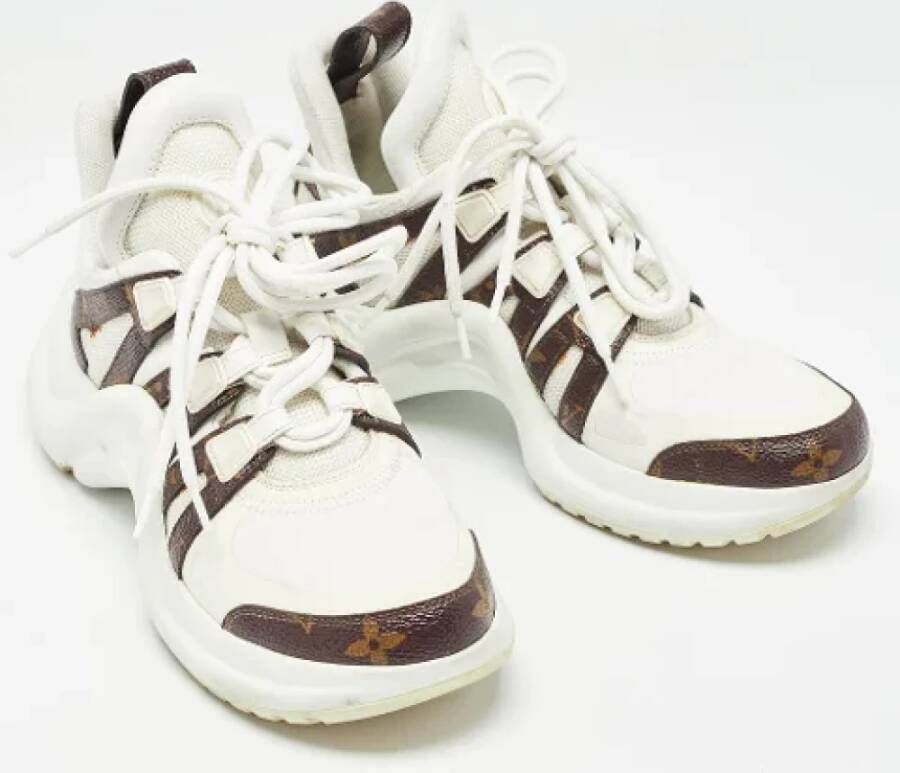 Louis Vuitton Vintage Pre-owned Canvas sneakers White Dames