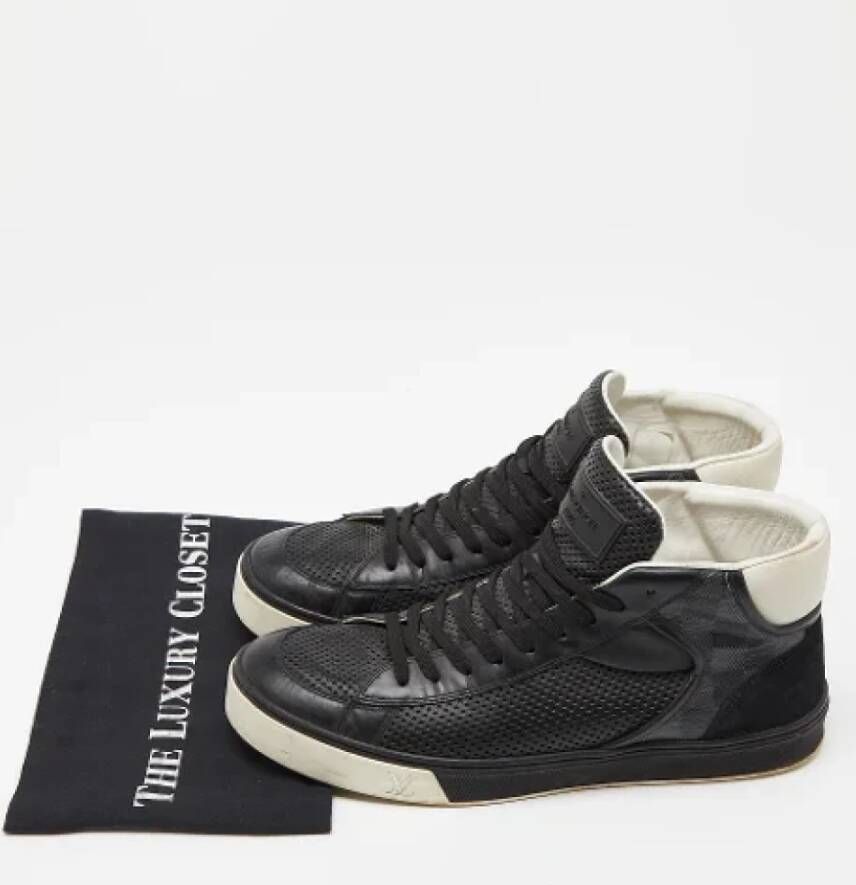 Louis Vuitton Vintage Pre-owned Coated canvas sneakers Black Dames