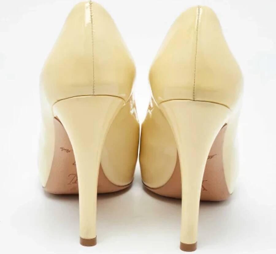 Louis Vuitton Vintage Pre-owned Leather heels Yellow Dames