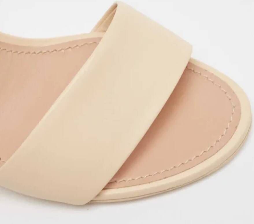 Louis Vuitton Vintage Pre-owned Leather sandals Beige Dames