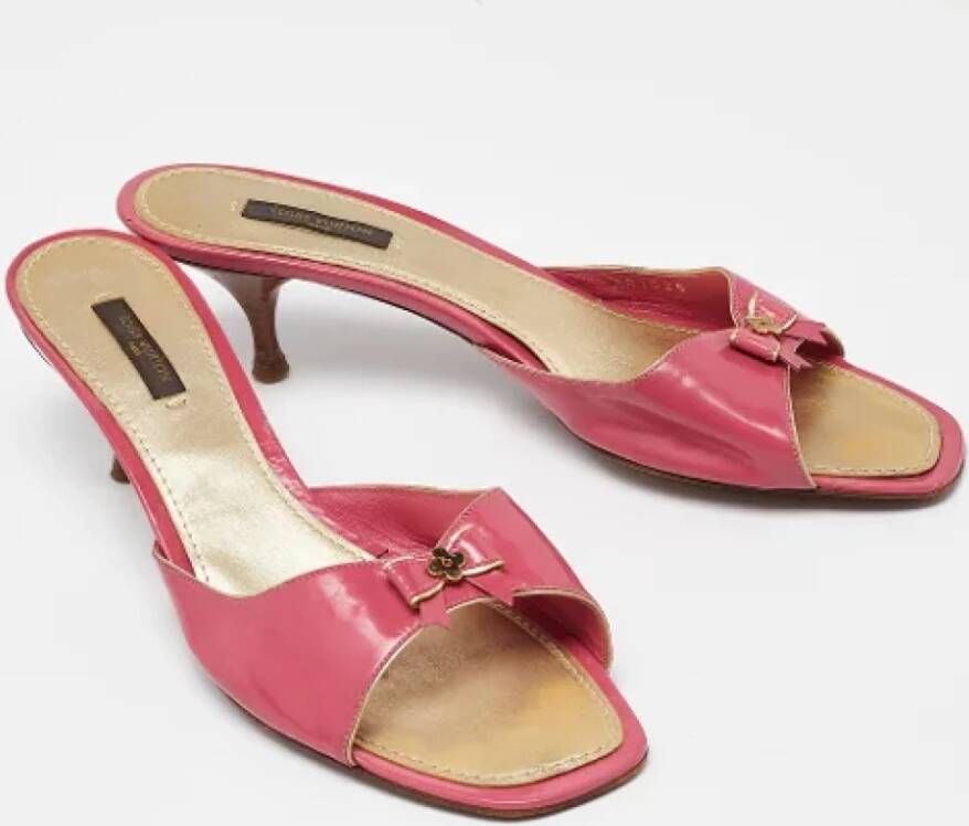 Louis Vuitton Vintage Pre-owned Leather sandals Pink Dames