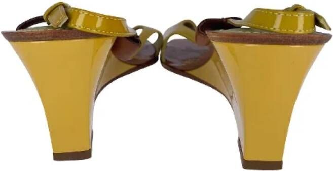 Louis Vuitton Vintage Pre-owned Leather sandals Yellow Dames