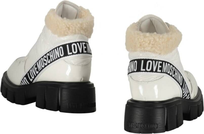 Love Moschino Contrasterende Veterschoenen met Patentdetails White Dames