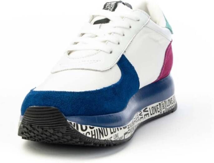 Love Moschino Trendy Sneakers met Veters en Leeuw Detail Meerkleurig Dames