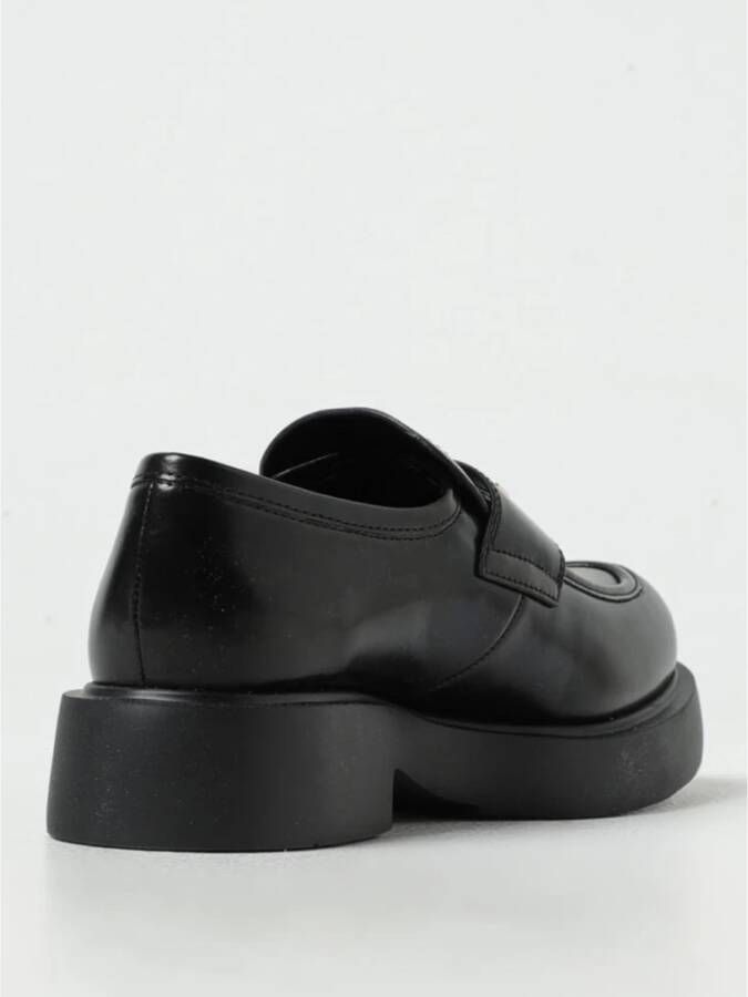 Love Moschino Zwarte leren loafers met gouden logo Black Dames