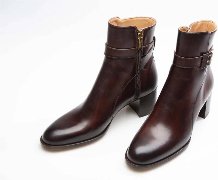 Magnanni Elegante enkellaars met alligator details Brown Dames