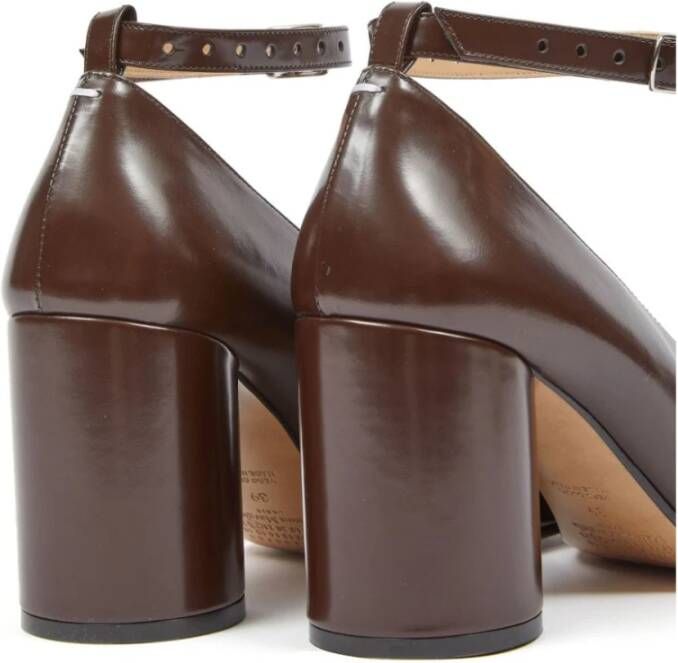 Maison Margiela Bruine Tabi Hakken met Enkelband Brown Dames