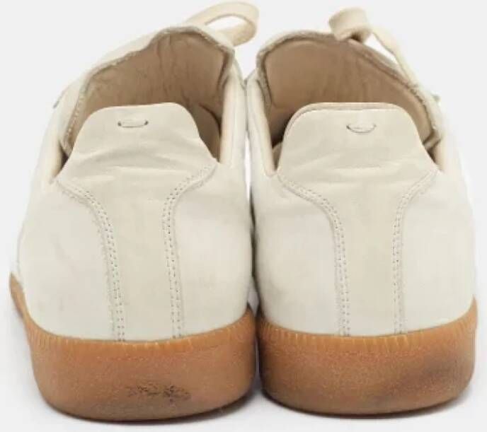 Maison Margiela Pre-owned Leather sneakers Beige Heren