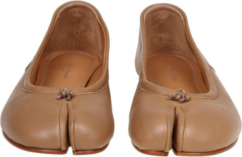 Maison Margiela Tabi Ballerina in Kameelkleurig Leer Brown Dames