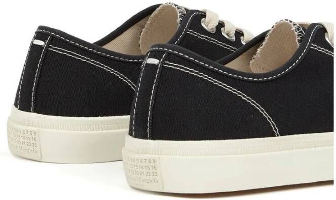 Maison Margiela Zwarte Canvas Tabi Sneakers Contraststiksels Black Dames