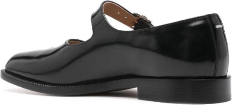 Maison Margiela Zwarte leren loafers met Tabi teen Black Dames