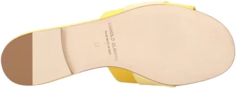 Manolo Blahnik Canvas flats Yellow Dames