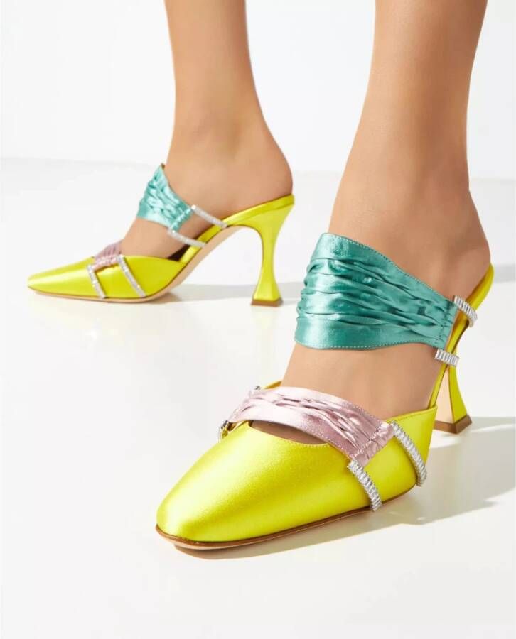 Manolo Blahnik Gele sandalen met hoge hakken en kristallen gespen Yellow Dames