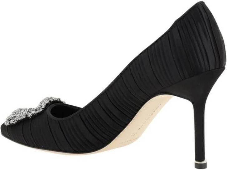 Manolo Blahnik Kristallen gesp zijden satijnen pumps Black Dames