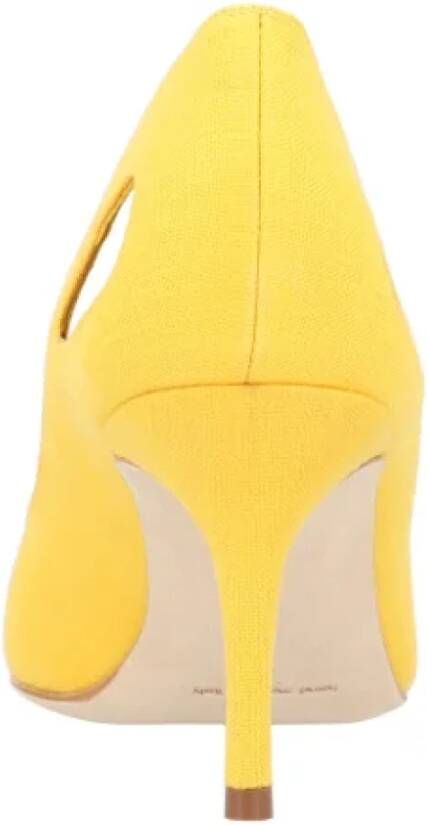 Manolo Blahnik Leather heels Yellow Dames