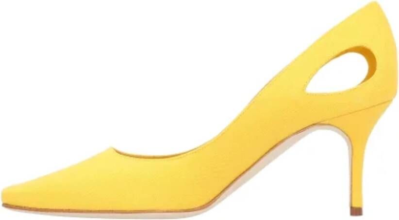 Manolo Blahnik Leather heels Yellow Dames