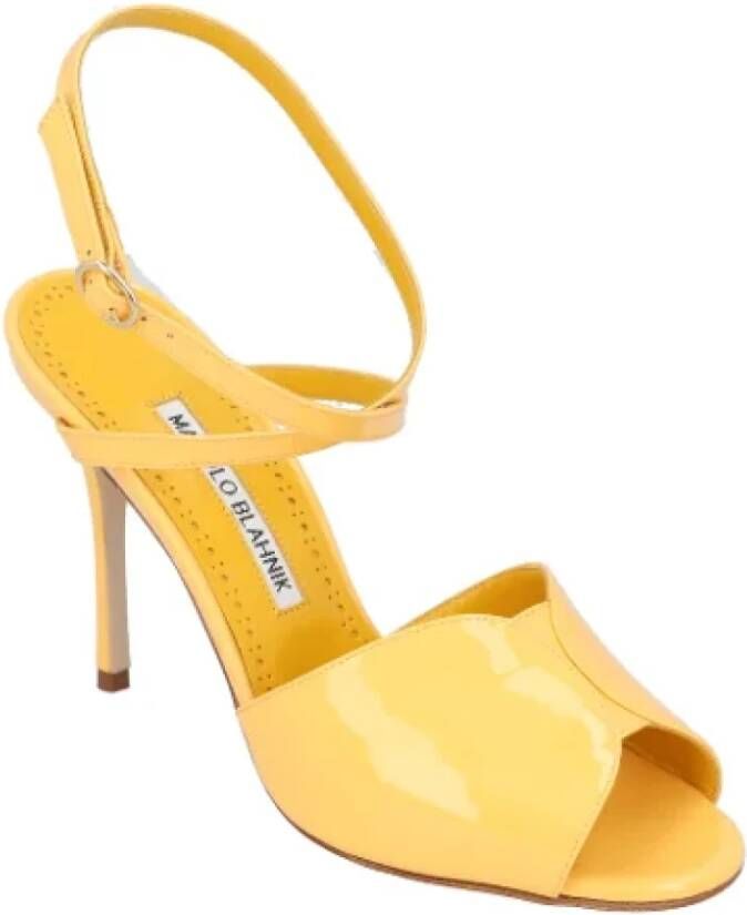 Manolo Blahnik Leather sandals Yellow Dames