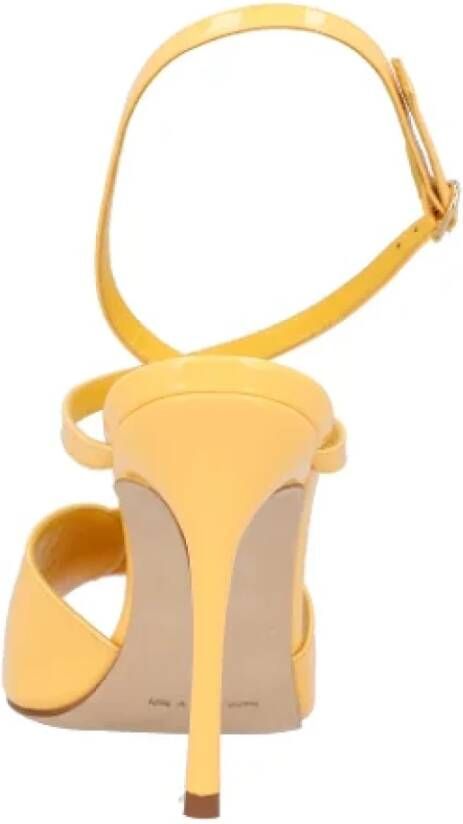 Manolo Blahnik Leather sandals Yellow Dames