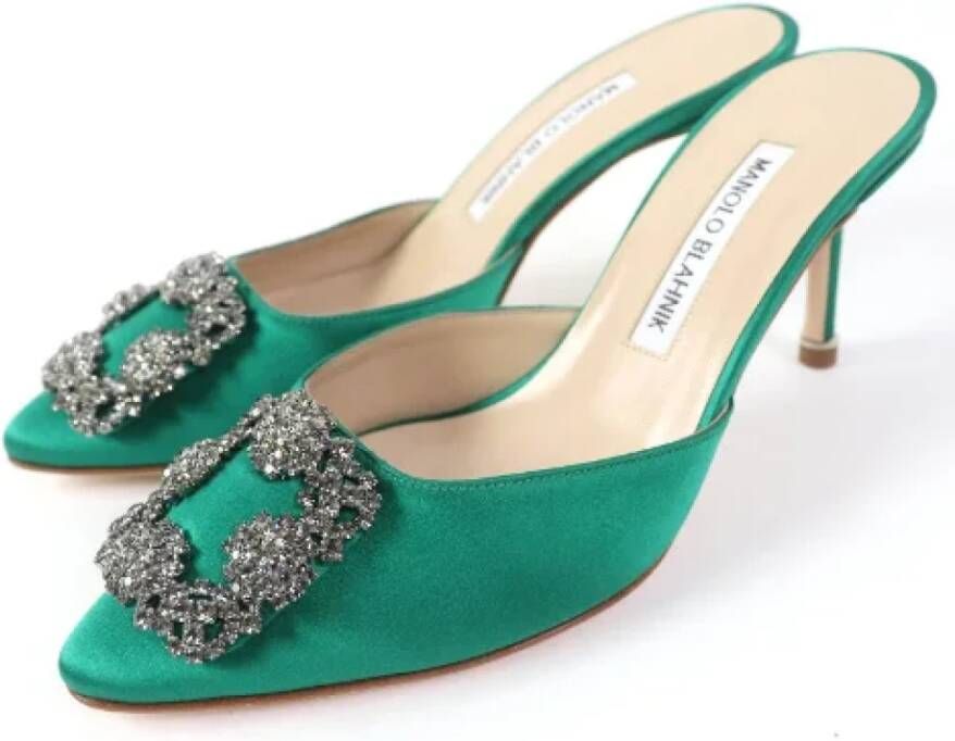 Manolo Blahnik Pre-owned Canvas heels Green Dames