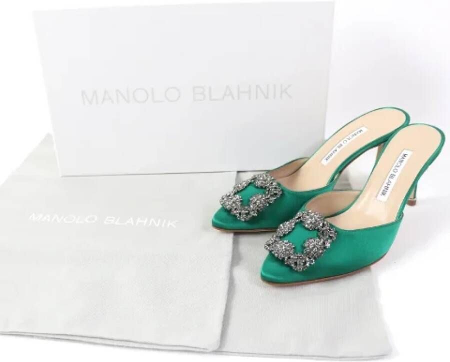 Manolo Blahnik Pre-owned Canvas heels Green Dames