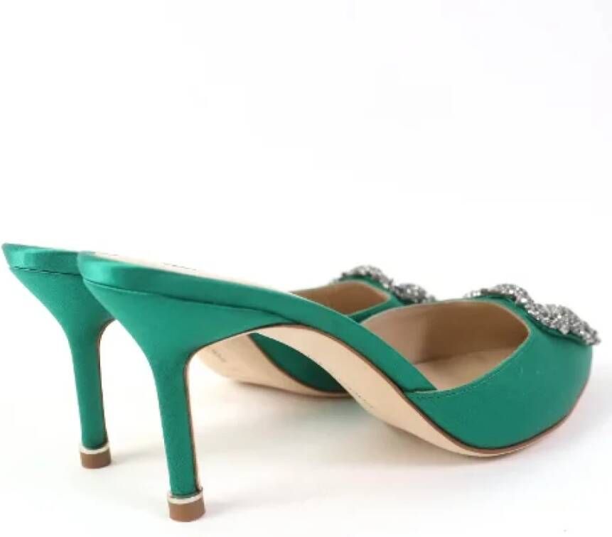 Manolo Blahnik Pre-owned Canvas heels Green Dames