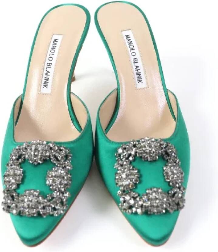 Manolo Blahnik Pre-owned Canvas heels Green Dames