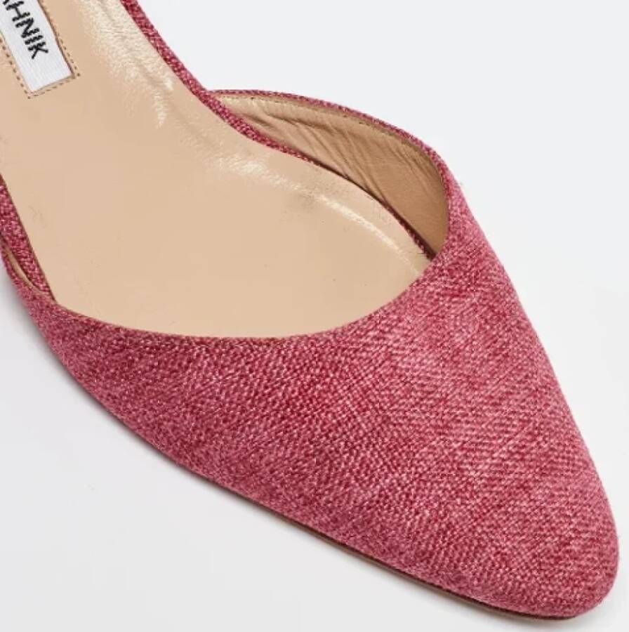 Manolo Blahnik Pre-owned Canvas heels Pink Dames