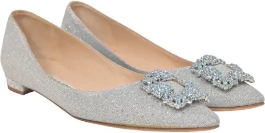 Manolo Blahnik Pre-owned Fabric flats Gray Dames