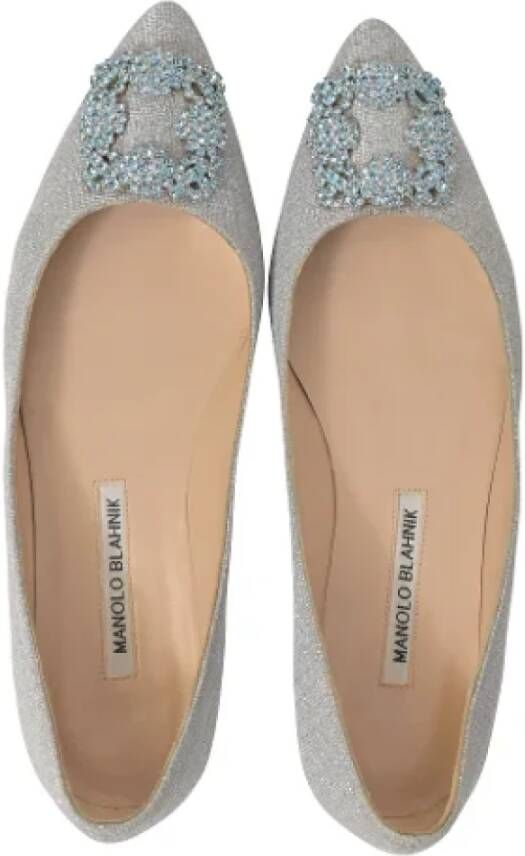 Manolo Blahnik Pre-owned Fabric flats Gray Dames